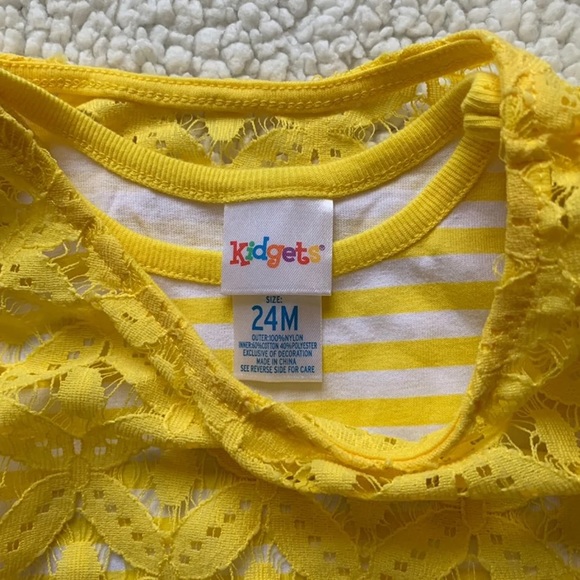 Girl top size 24M - Picture 3 of 3